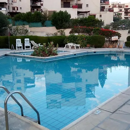 Kantara 2 - Two Bed Opposite The Beach With Pool